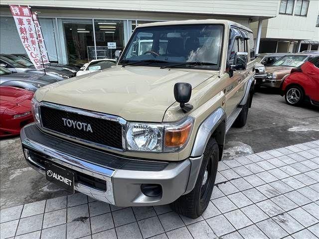 Toyota Landcruiser VAN